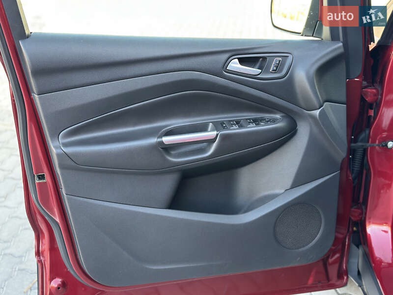 Внедорожник / Кроссовер Ford Kuga 2015 в Львове фото 55 Внедорожник / Кроссовер Ford Kuga 2015 в Львове