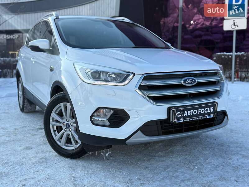 Позашляховик / Кросовер Ford Kuga 2019 в Києві