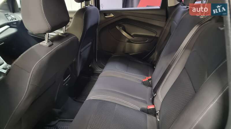 Позашляховик / Кросовер Ford Kuga 2019 в Києві