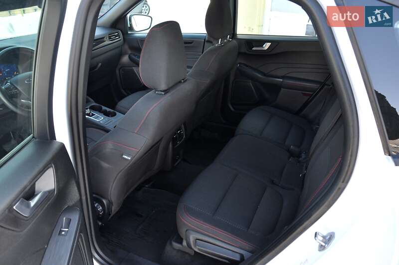 Позашляховик / Кросовер Ford Kuga 2021 в Львові