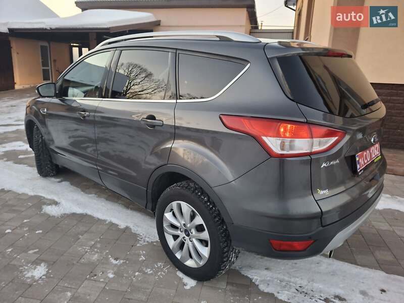 Внедорожник / Кроссовер Ford Kuga 2016 в Ивано-Франковске
