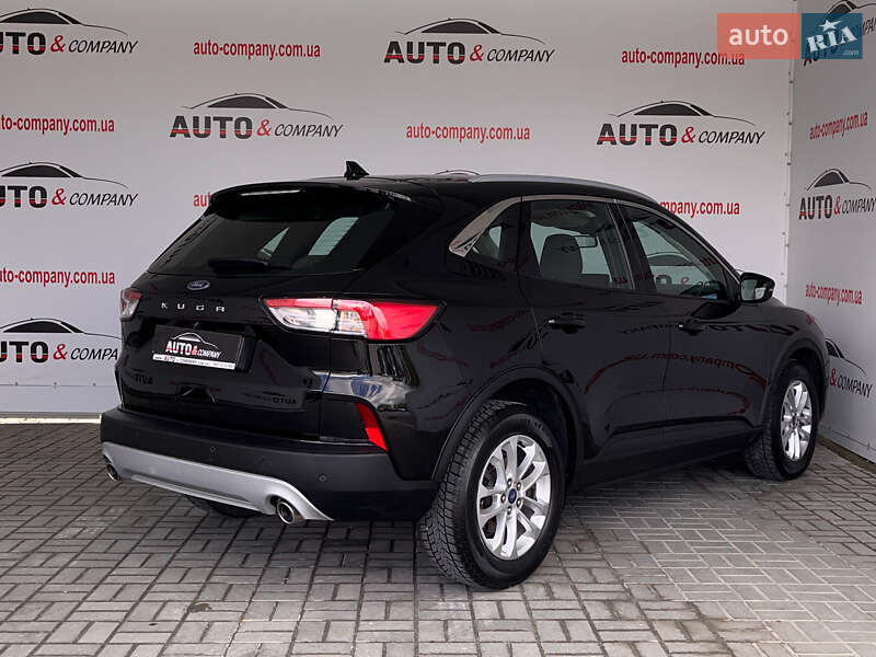 Позашляховик / Кросовер Ford Kuga 2021 в Львові