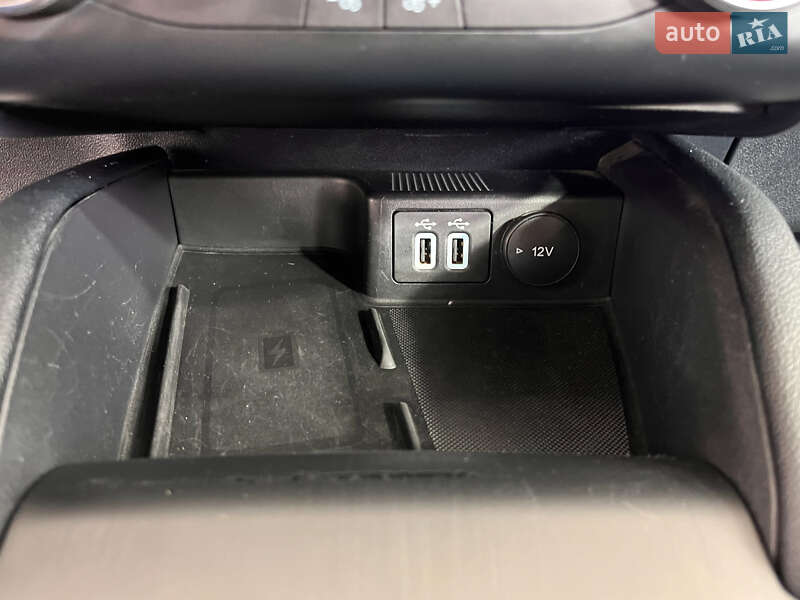 Позашляховик / Кросовер Ford Kuga 2021 в Львові