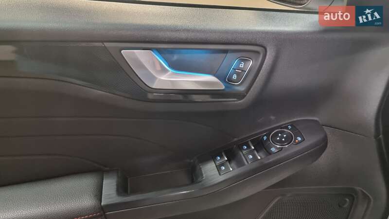 Позашляховик / Кросовер Ford Kuga 2021 в Києві