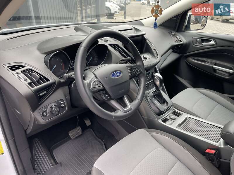 Позашляховик / Кросовер Ford Kuga 2016 в Миколаєві фото 12 Позашляховик / Кросовер Ford Kuga 2016 в Миколаєві