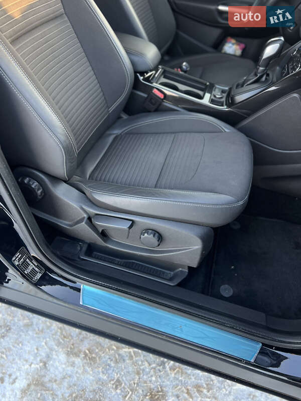 Внедорожник / Кроссовер Ford Kuga 2019 в Киеве фото 34 Внедорожник / Кроссовер Ford Kuga 2019 в Киеве