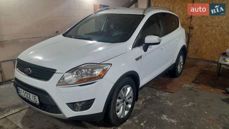 Позашляховик / Кросовер Ford Kuga 2011 в Миргороді