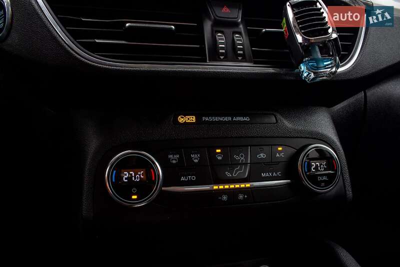 Внедорожник / Кроссовер Ford Kuga 2020 в Львове