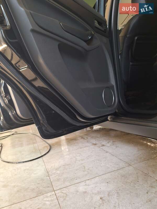 Внедорожник / Кроссовер Ford Kuga 2012 в Гайсине