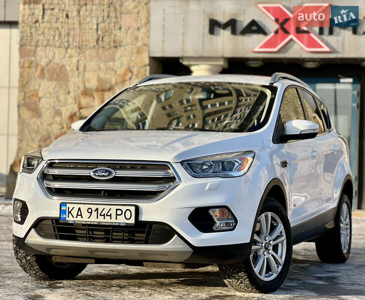 Внедорожник / Кроссовер Ford Kuga 2016 в Киеве фото Внедорожник / Кроссовер Ford Kuga 2016 в Киеве