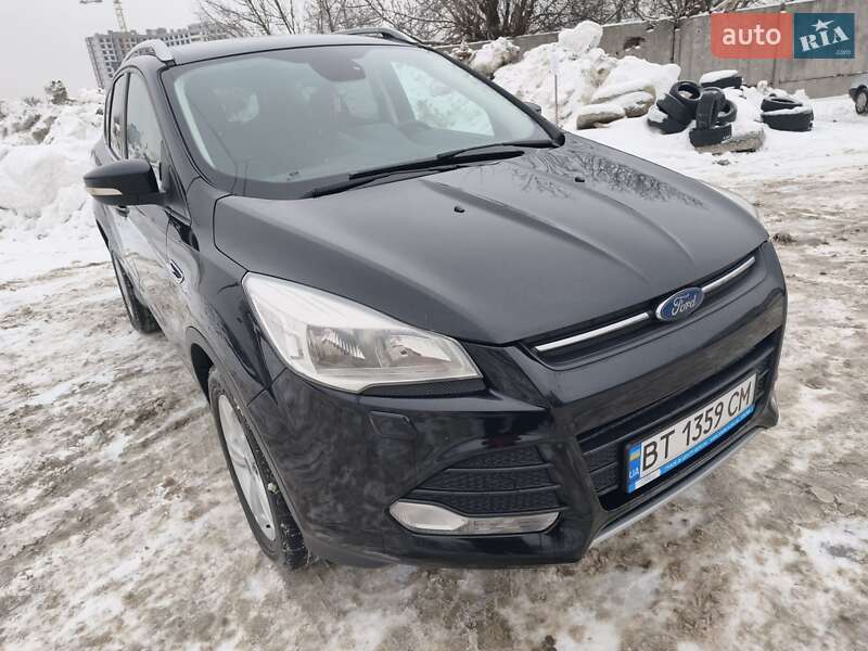 Внедорожник / Кроссовер Ford Kuga 2016 в Киеве