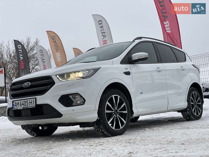 Внедорожник / Кроссовер Ford Kuga 2017 в Бердичеве