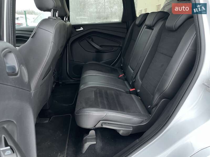 Внедорожник / Кроссовер Ford Kuga 2017 в Бердичеве