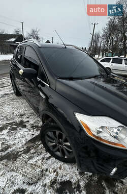 Внедорожник / Кроссовер Ford Kuga 2010 в Глухове