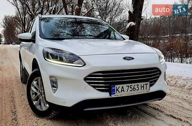 Внедорожник / Кроссовер Ford Kuga 2021 в Харькове