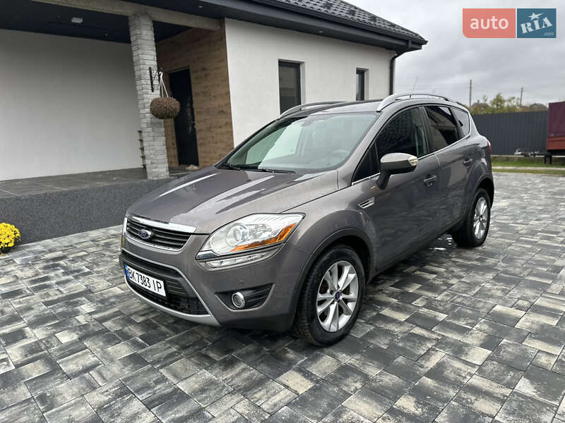 Внедорожник / Кроссовер Ford Kuga 2012 в Ровно