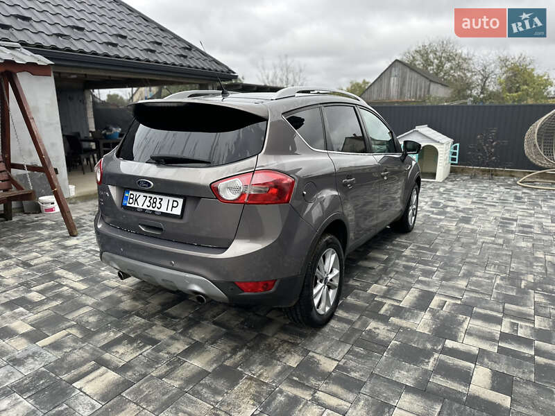 Внедорожник / Кроссовер Ford Kuga 2012 в Ровно