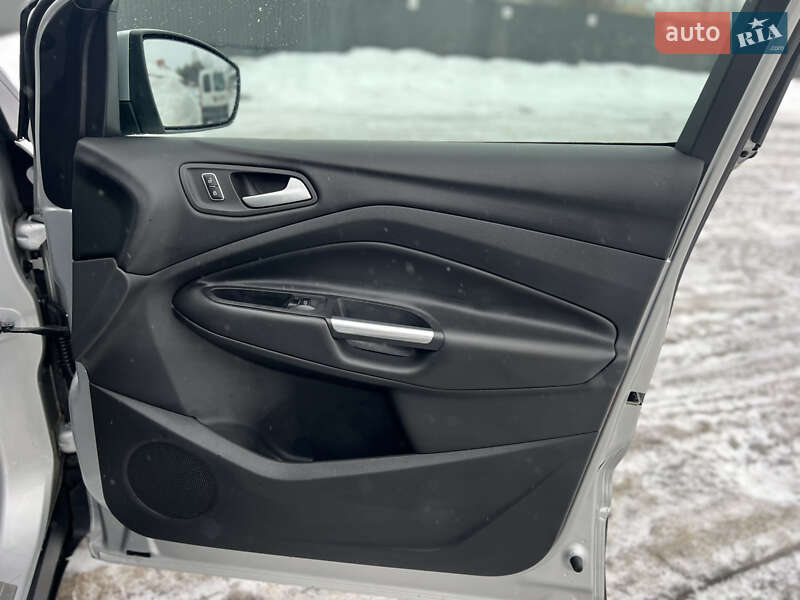 Внедорожник / Кроссовер Ford Kuga 2013 в Луцке