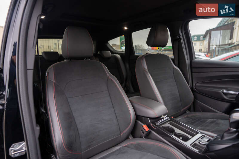 Позашляховик / Кросовер Ford Kuga 2019 в Києві