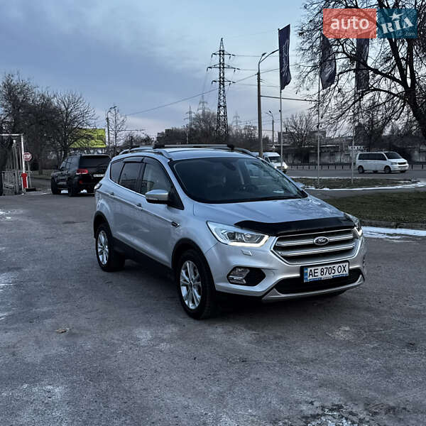 Позашляховик / Кросовер Ford Kuga 2019 в Дніпрі