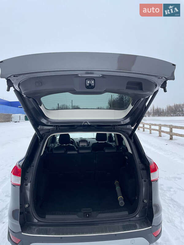 Позашляховик / Кросовер Ford Kuga 2015 в Сумах