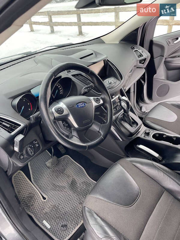 Позашляховик / Кросовер Ford Kuga 2015 в Сумах