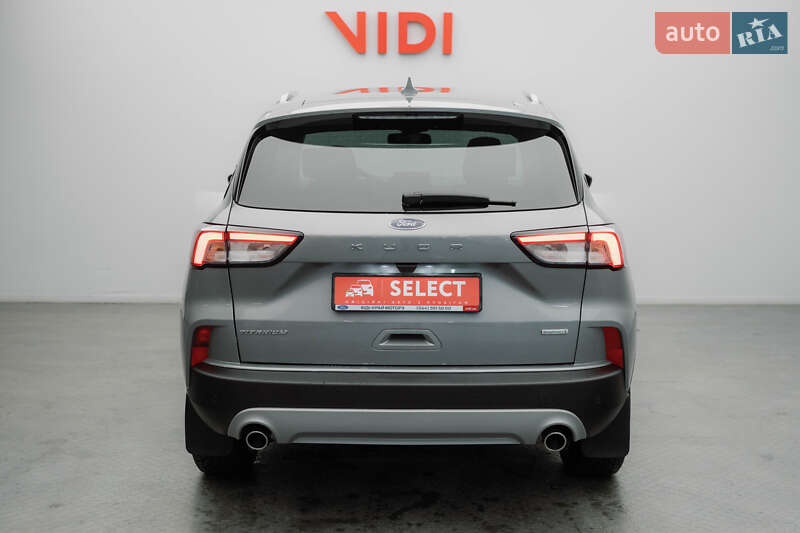 Позашляховик / Кросовер Ford Kuga 2021 в Києві