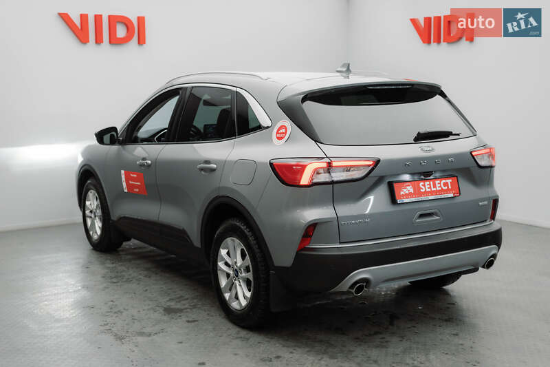 Позашляховик / Кросовер Ford Kuga 2021 в Києві