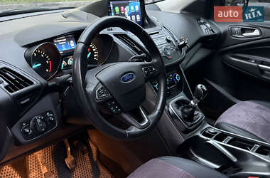 Внедорожник / Кроссовер Ford Kuga 2016 в Полтаве
