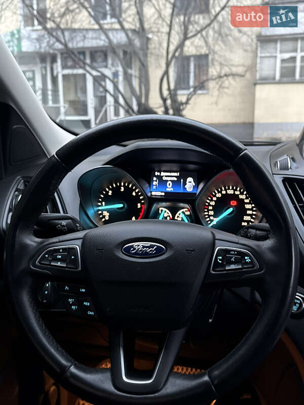 Позашляховик / Кросовер Ford Kuga 2016 в Полтаві