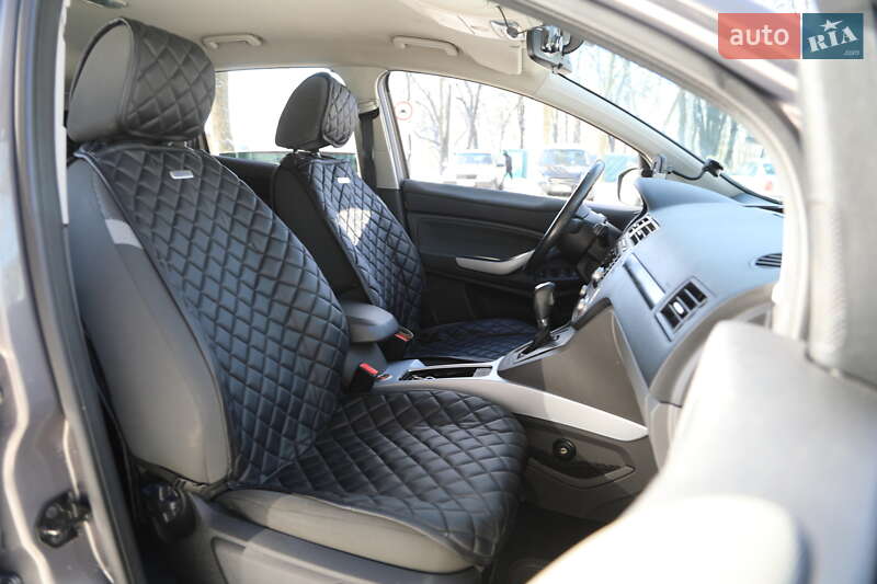 Внедорожник / Кроссовер Ford Kuga 2012 в Харькове