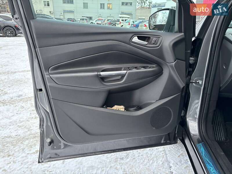 Позашляховик / Кросовер Ford Kuga 2019 в Львові фото 18 Позашляховик / Кросовер Ford Kuga 2019 в Львові