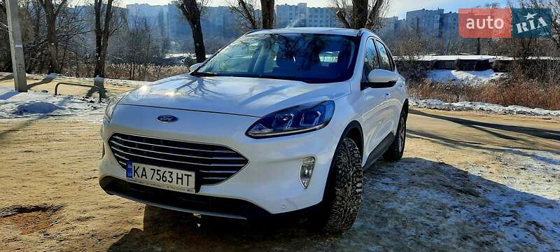 Позашляховик / Кросовер Ford Kuga 2021 в Харкові