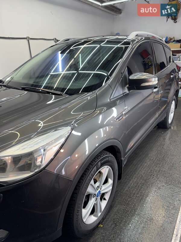 Позашляховик / Кросовер Ford Kuga 2015 в Полтаві