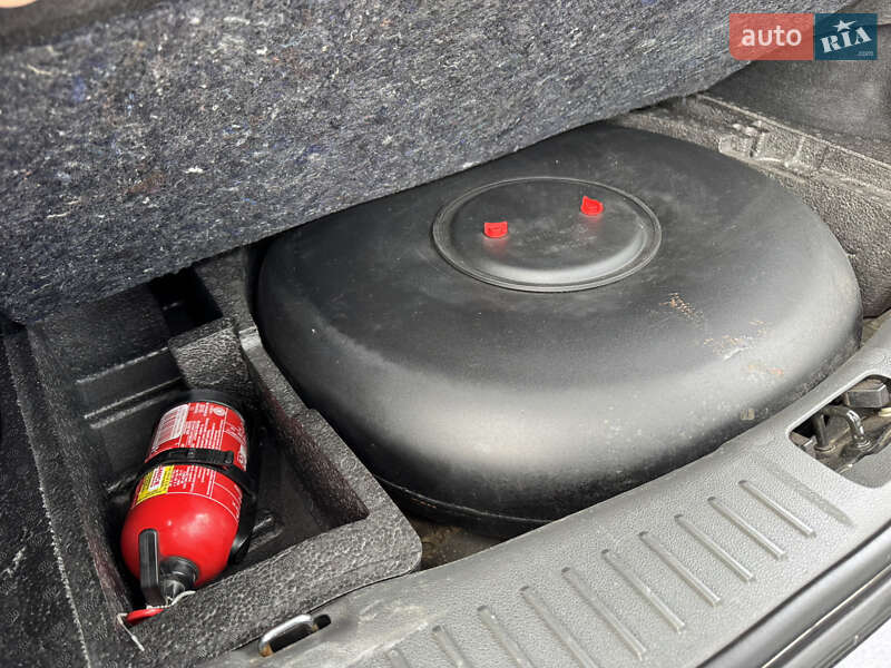 Внедорожник / Кроссовер Ford Kuga 2011 в Киеве