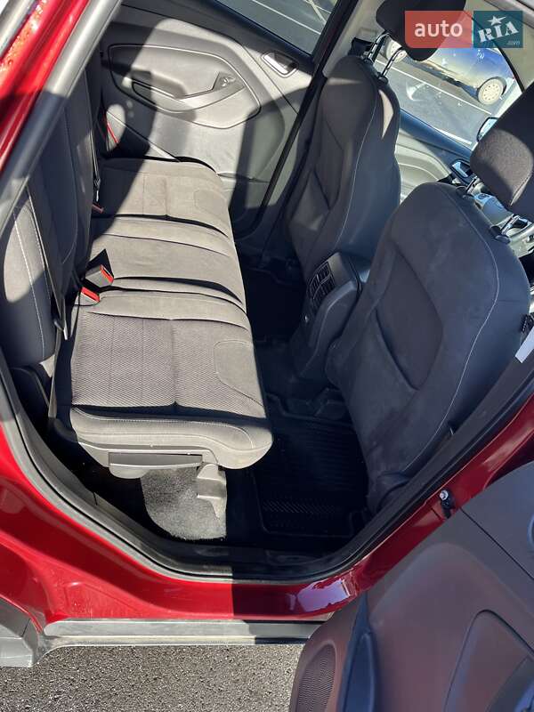 Внедорожник / Кроссовер Ford Kuga 2016 в Измаиле фото 13 Внедорожник / Кроссовер Ford Kuga 2016 в Измаиле