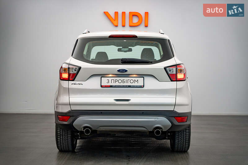 Внедорожник / Кроссовер Ford Kuga 2019 в Киеве