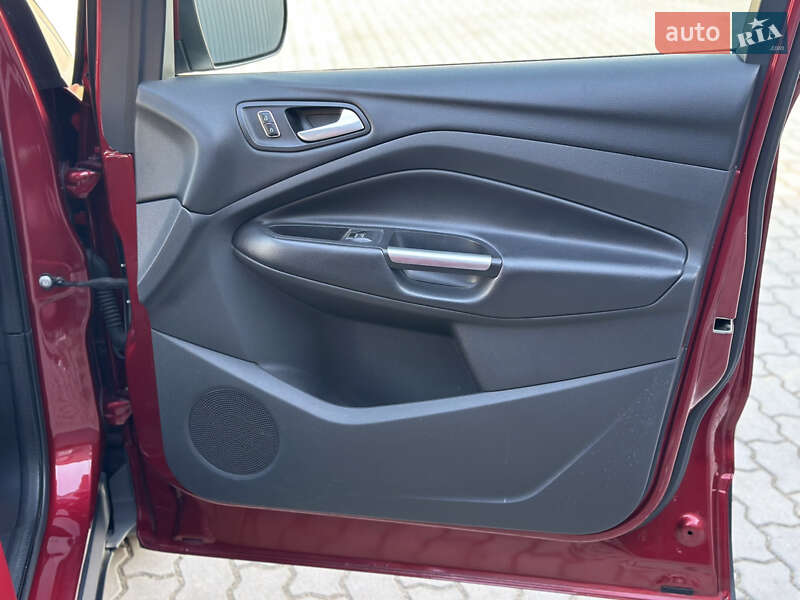 Позашляховик / Кросовер Ford Kuga 2015 в Львові фото 56 Позашляховик / Кросовер Ford Kuga 2015 в Львові