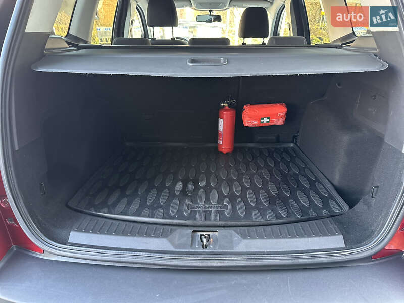 Позашляховик / Кросовер Ford Kuga 2015 в Львові фото 91 Позашляховик / Кросовер Ford Kuga 2015 в Львові