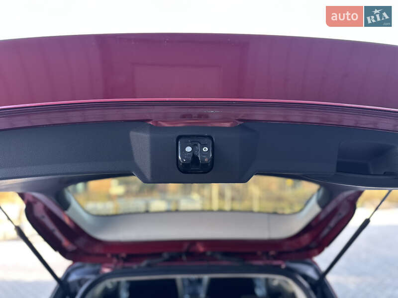 Позашляховик / Кросовер Ford Kuga 2015 в Львові фото 102 Позашляховик / Кросовер Ford Kuga 2015 в Львові