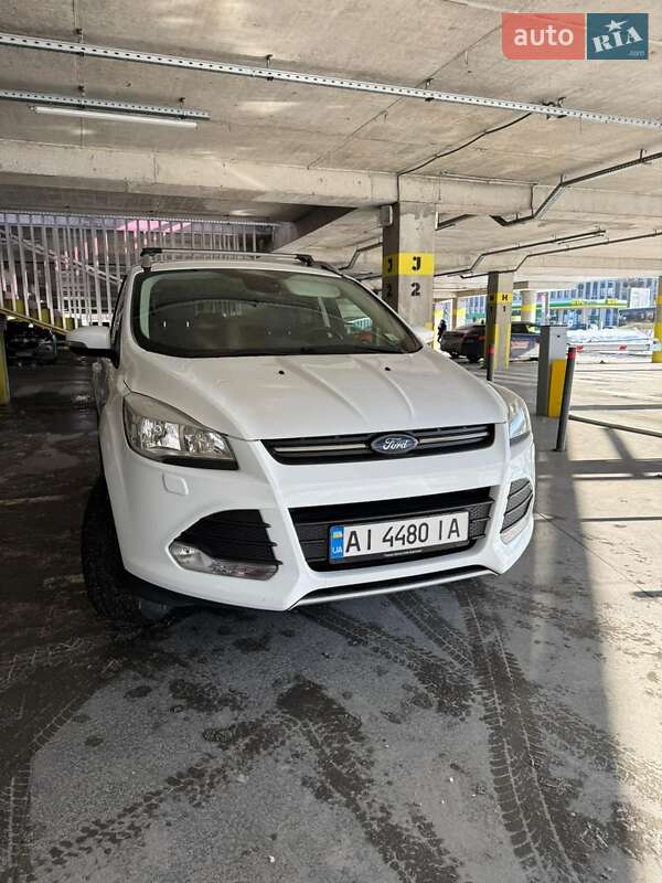 Позашляховик / Кросовер Ford Kuga 2016 в Львові фото 3 Позашляховик / Кросовер Ford Kuga 2016 в Львові