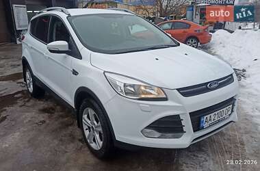 Внедорожник / Кроссовер Ford Kuga 2015 в Киеве