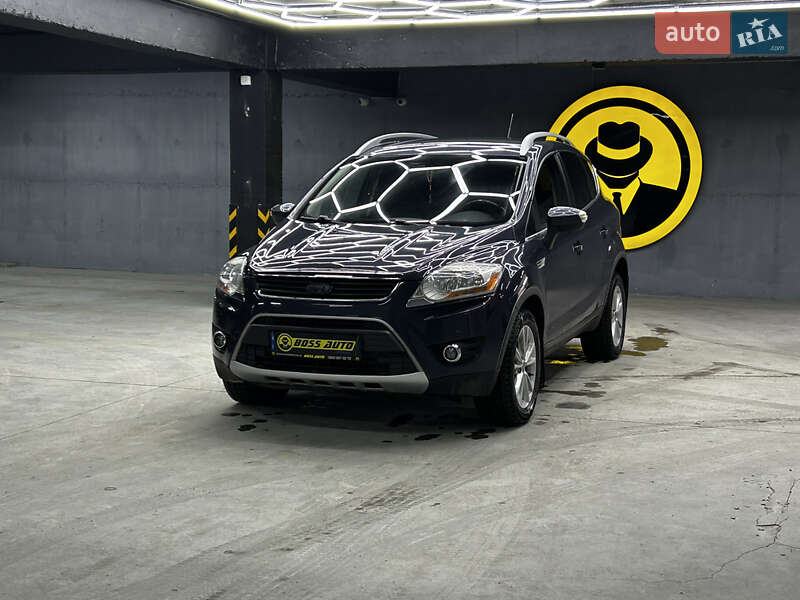 Внедорожник / Кроссовер Ford Kuga 2012 в Черновцах
