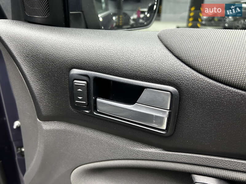 Внедорожник / Кроссовер Ford Kuga 2012 в Черновцах