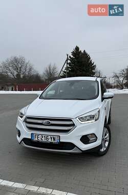 Внедорожник / Кроссовер Ford Kuga 2019 в Бершади