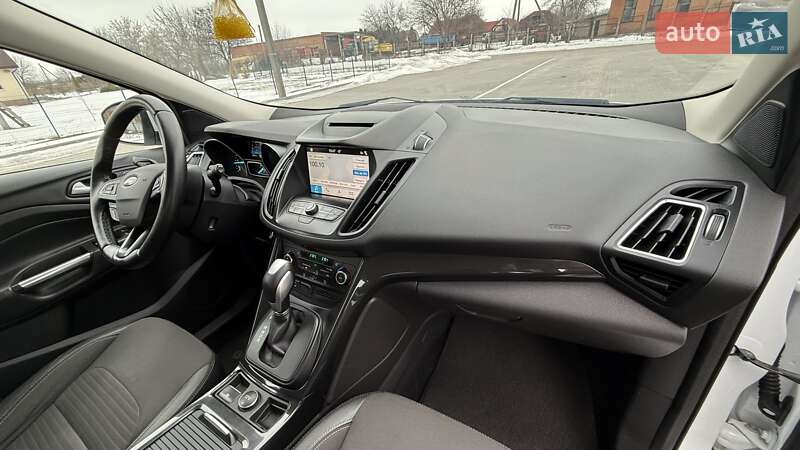 Внедорожник / Кроссовер Ford Kuga 2019 в Бершади