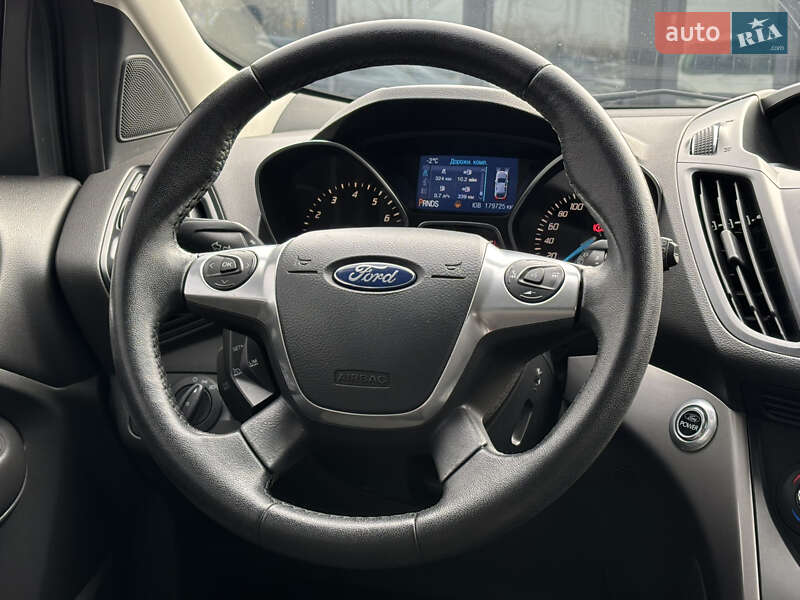 Внедорожник / Кроссовер Ford Kuga 2013 в Киеве