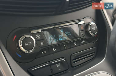 Внедорожник / Кроссовер Ford Kuga 2013 в Киеве