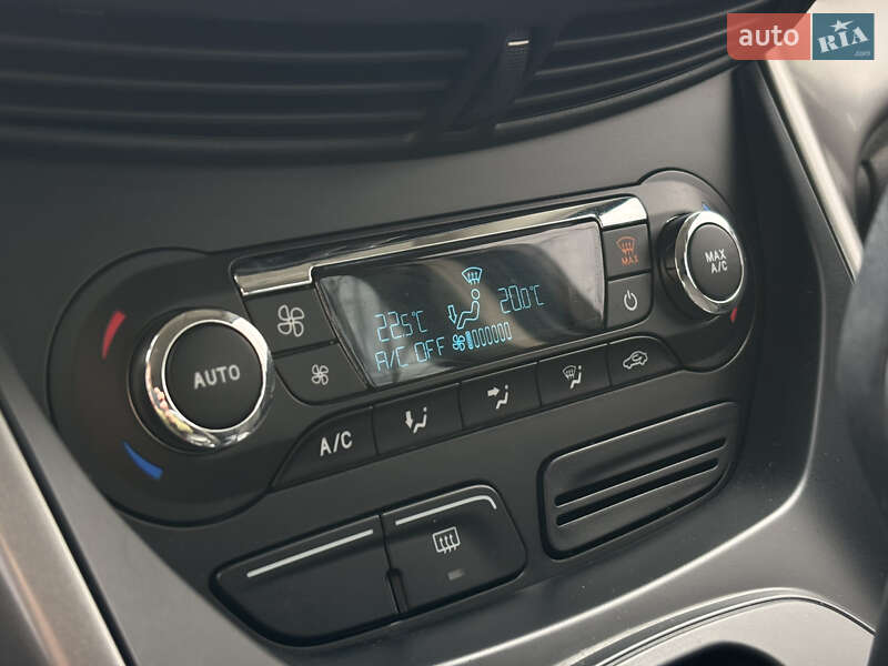 Внедорожник / Кроссовер Ford Kuga 2013 в Киеве