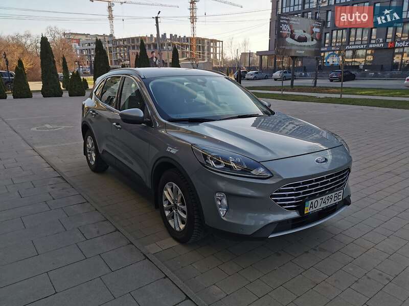 Внедорожник / Кроссовер Ford Kuga 2020 в Ужгороде